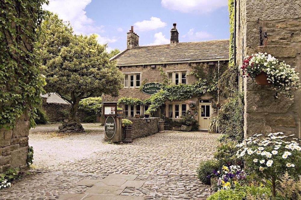 Отель Ashfield House Грассингтон Экстерьер фото The Old Gate Inn